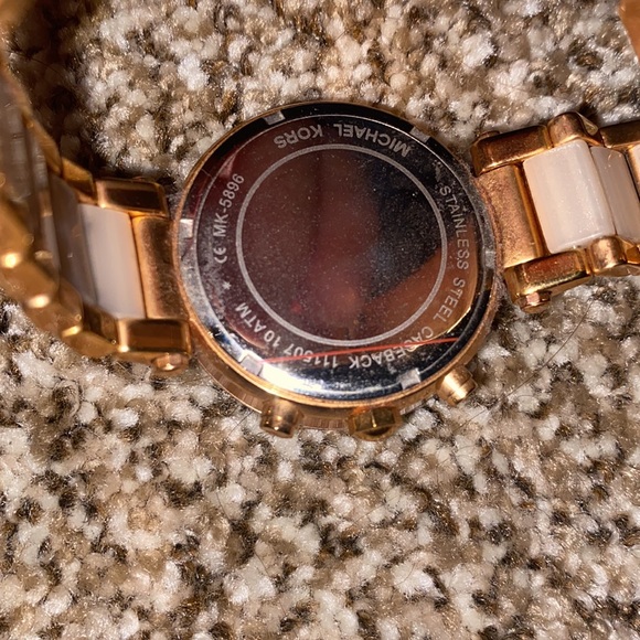 Michael Kors Watch - Picture 2 of 3